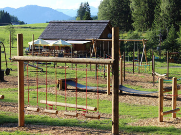 Zeckis Hütte Spielplatz | © Zeckis Hütte