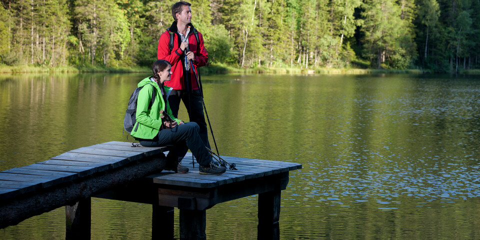 Wanderer, Paar, Auerlingsee, fischen, wandern | © Steiermark Tourismus