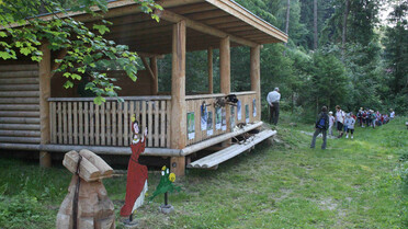 Holzbau, Klassenzimmer, Gruppe | © TVB Naturpark Zirbitzkogel-Grebenzen