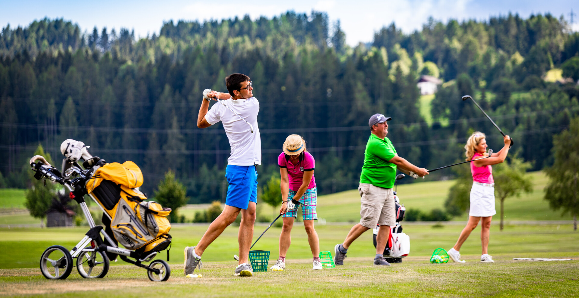 Golfer beim Abschlagen | © SMG Mariahof_Mediadome