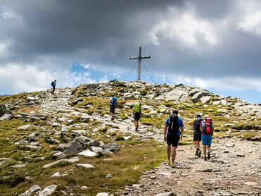 Wandern, Zirbitzkogel, Gipfelkreuz | © TomLamm