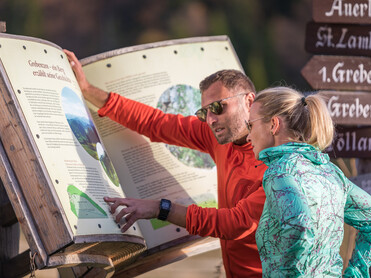 Buch, 2 Personen, NaturLesen | © TVB Naturpark Zirbitzkogel-Grebenzen_Mediadome