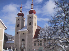 Kirche, Winter, Baum | © Benediktinerstift St. Lambrecht