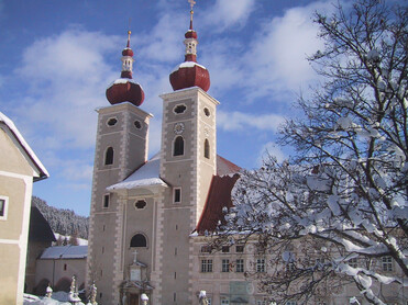 Kirche, Winter, Baum | © Benediktinerstift St. Lambrecht